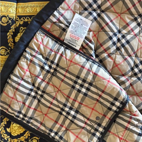 Burberry jacket - Picture 3 of 10